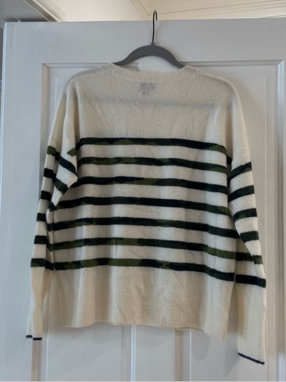Vineyard Vines Cashmere Cream Sweater with Green Camo Stripes - Picture 5 of 16
